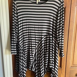Comfy USA striped tunic top - XL